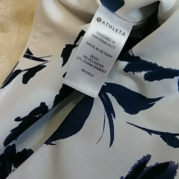 Athleta Water Flower 7/8 Tight Leggings - Picture 5 of 6